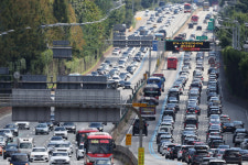 [교통정보] 고속도로 정체 오후 절정… 669만대 대이동