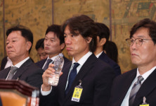 축구 대표팀 감독 선임 논란… 홍명보 