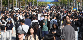 연세대-수험생, 논술시험 분쟁 속 신속한 해결을 기대합니다