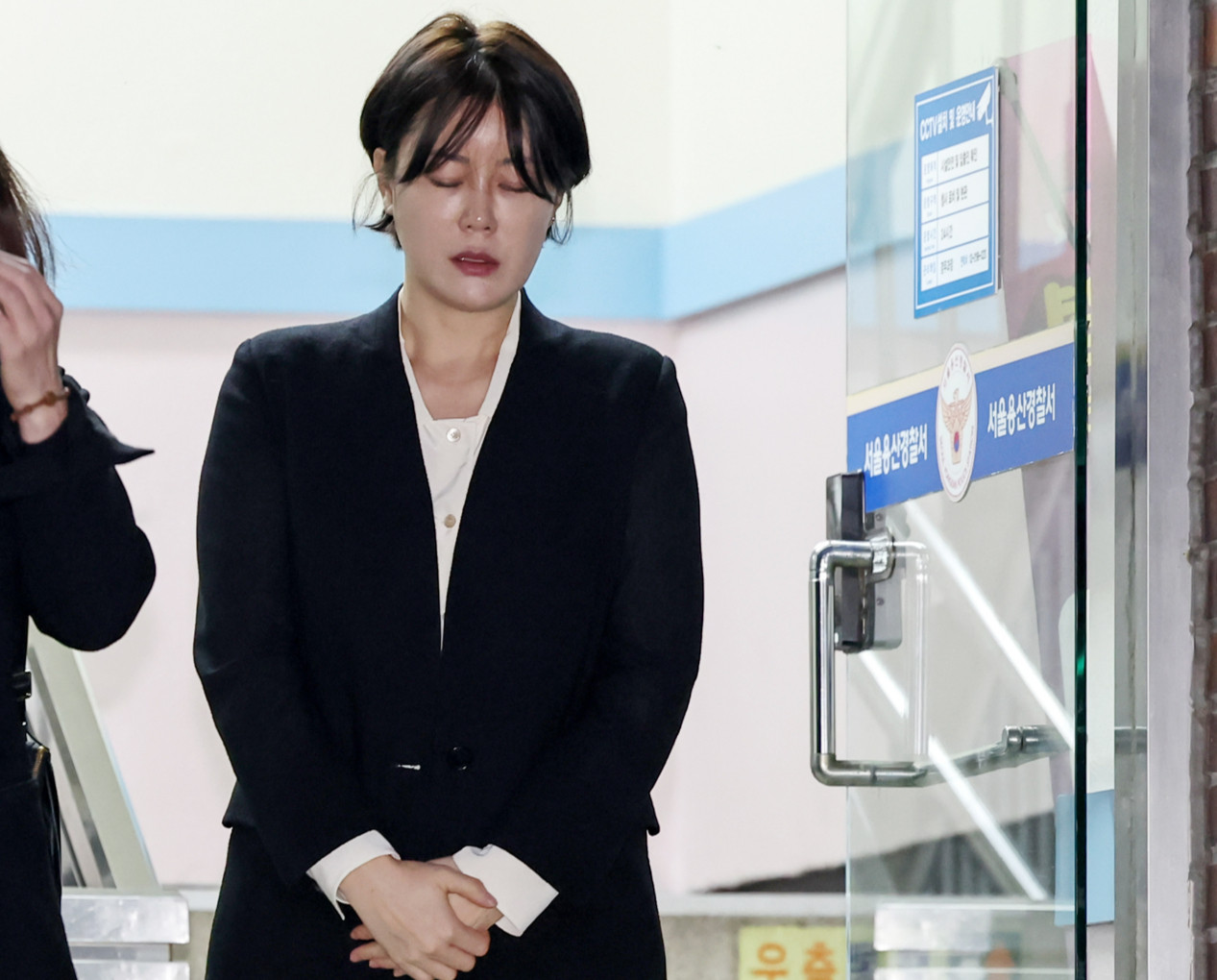 문다혜씨, 불법 숙박업 혐의로 경찰 소환 조사 후 협조적 태도 유지, 검찰 송치 예정