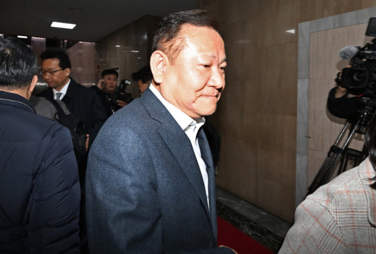 이상민 전 행정안전부 장관, 내란 공모 혐의로 구속...증거 인멸 우려에 법원 판단待中