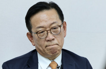 석동현 