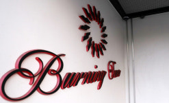 클럽 버닝썬 운영사, 파산 선고… 승리 사내이사 지내