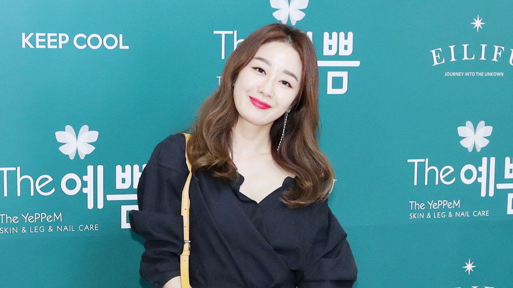 김경화, 학교 급식 불만 표현 후 사과 고개 숙여 사과드립니다