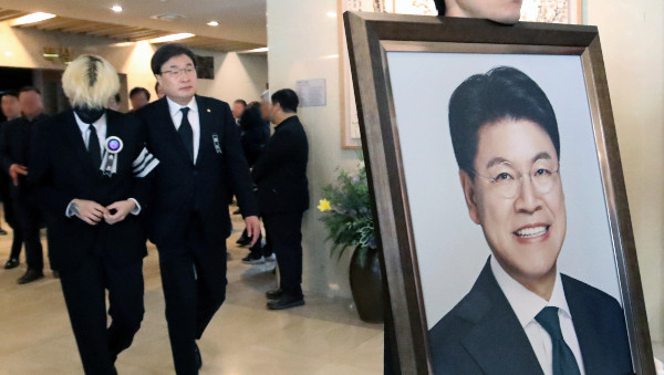 고 장제원 의원 발인식, 노엘과 가족들이 함께한 마지막 인사