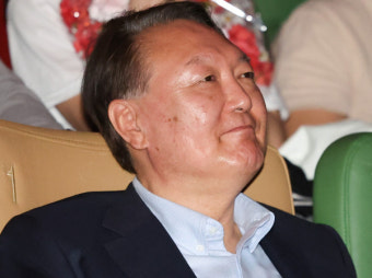 경찰, 비화폰 서버 기록 확보… 윤석열 비화폰·업무폰도 압수