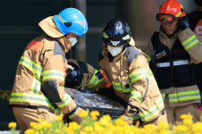 소방당국 국정자원 화재 완진까진 시간 걸릴 듯