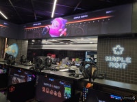 [르포]게임을 넘어 현실로 넥슨, 테마 PC방 메이플 아지트 오픈