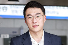 훈식이형·현지누나 논란 김남국 사의… 대통령실 사직서 수리