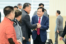 [동정] 배낙호 김천시장, 아포읍서 소통간담회
