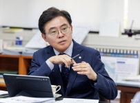 진교훈 강서구청장 문화·경제 거점 마곡 시대 열었다