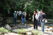무등산에 깃든 구국 정신…제12회 역사길 가족트래킹 성료