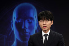 '세계 1위' 신진서, 두 점 깔고 바둑 AI 카타고에 불계패