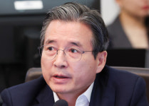 김용범 청와대 정책실장 사퇴…레버리지 ETF·부동산 책임론