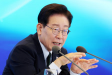 이 대통령, CPTPP 연내 신청 제동…