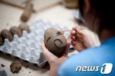 대전소년원 여학생들, 희망을 빚는 협동 도예 작품 제작