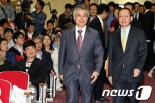 한국표준과학연구원 방문한 문재인 후보