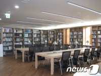 26일 개관 서울도서관 미리 가보니…벽면서가 눈길 쏙