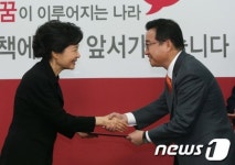 임명장 받는 장홍순 벤체특보