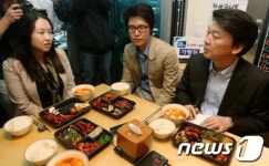 안철수 후보, 도시락카페에서 직장인들과 번개