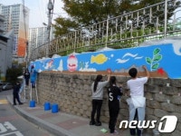 [사진] 부천 범박동“동화 속 캐릭터가 있어 등굣길이 즐거워졌어요”