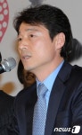 발언하는 송호창 안철수 캠프 공동선대본부장