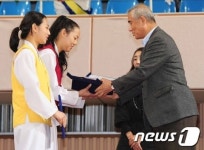 국립전통예술고등학교 참가팀, 국회의장상 수상