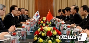 李 대통령, 원자바오 총리와 한중 정상회담
