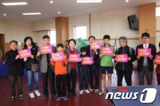 심상정 후보, 에바다 학교 농아학생들 만남