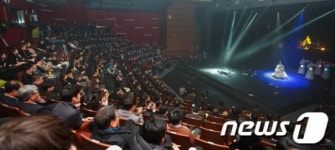 한국문화 전문공연장 K-아트홀 개관