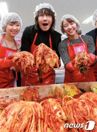 김장훈 '독도로 갈 김치에요'