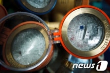 기록적 한파 언제까지...수도계량기 동파 이어져