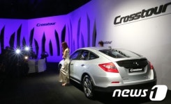 혼다 크로스투어, 매혹적인 디자인