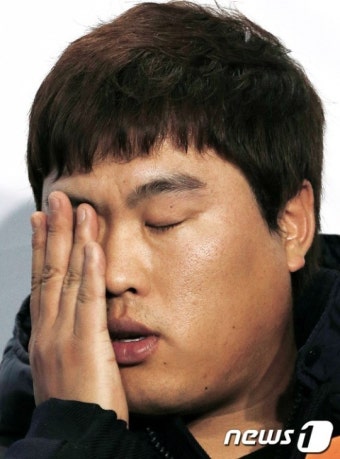 찡그린 류현진