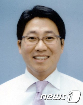 靑 서민정책비서관 김효겸·국정홍보비서관 김재윤