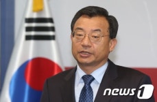 이정현, 朴 당선인 비서실장-대변인 인선 발표