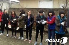 [단신] 함평 학다리고 날개봉사단 사랑의 연탄 배달