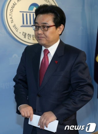 원내대표 경선 불출마 선언한 전병헌 의원