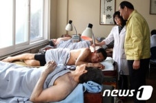 박승춘 국가보훈처장, 서울시립상이군경복지관 위문