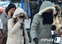 서울 첫 한파주의보 추위속 출근길
