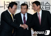 인사 나누는 김경제-한광옥-진영