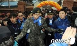 시민들과 함께 걷는 비