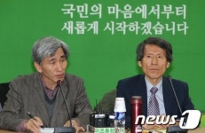 비대위 회의 참석한 정해구-한상진 교수