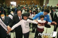 경북한의원, 6년째 지역학생에 맞춤 교복 전달