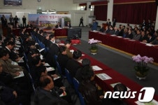홍준표 경남지사 의령순방…함양-울산 고속도로 조기착공 지원 약속
