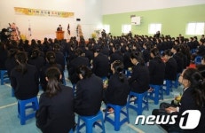 고흥길 특임장관, 알로이시오 초등학교 졸업식