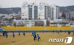 중국 ‘다롄 아얼빈’ 프로축구단 통영서 전지훈련