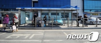 텅빈 택시 승강장