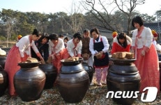 광주콩종합센터 우리콩으로 건강한 장 담가요