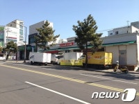 울산 홈플러스 직영점 기습개점 논란, 장기화 되나